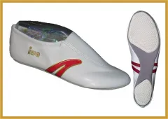 IWA 401 Kunstturnschuhe Modell 401 weiss mit roten Streifen